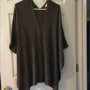 Brown V-Neck Poncho pull-over v-neck sweater!